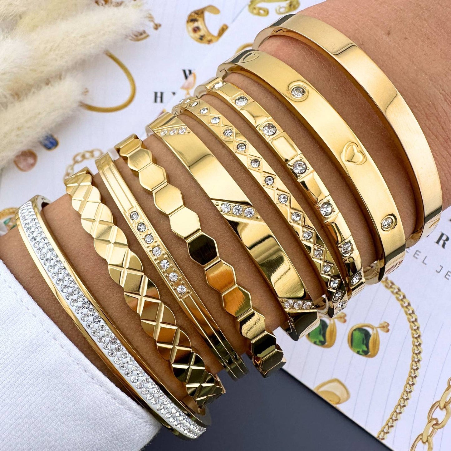 Gold Geometric Patterned Bangle